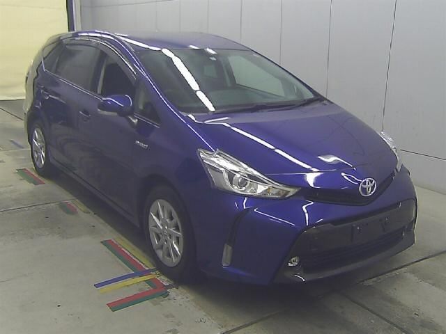 70131 TOYOTA PRIUS ALPHA ZVW40W 2015 г. (Honda Kansai)